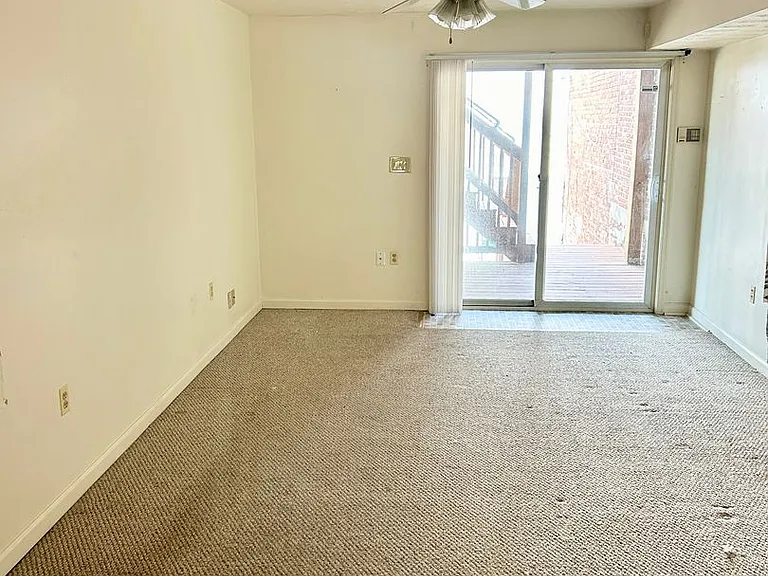 1543 S Charles St — Photo 2