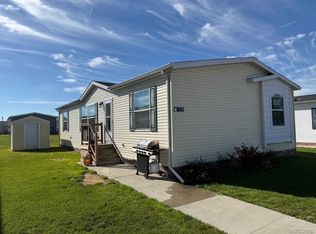 9718 Besants Ct, Fenton, MI 48430