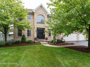 716 Caitlin Ct, Grayslake, IL 60030