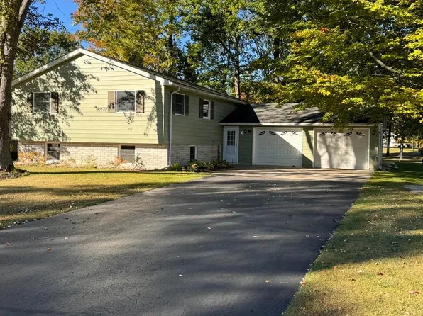 2365 Woodcrest Dr, Alpena, MI 49707