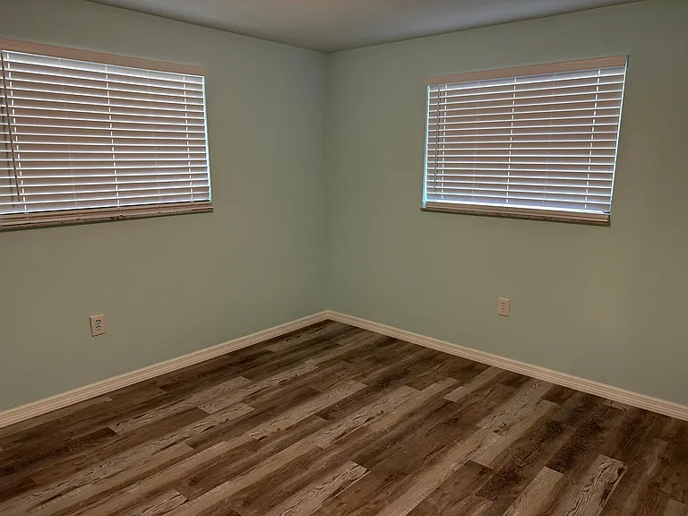 4608 Kempson Ln — Photo 10