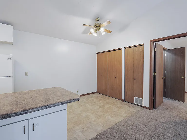 2221 S Street — Photo 25