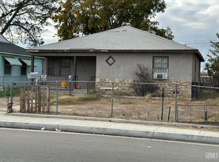145 T St, Bakersfield, CA 93304