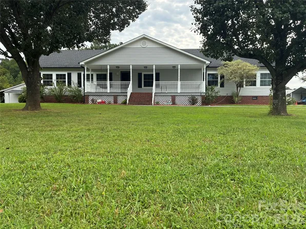 13215 Pine Bluff Rd, Midland, NC 28107