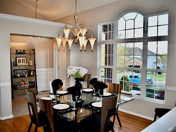 5th image of 329 Sackett Dr