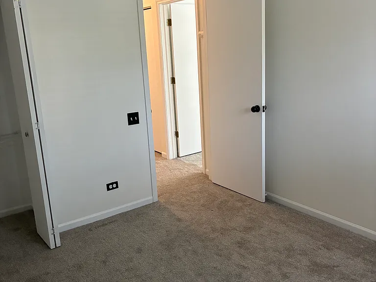 328 Bunker Hill Cir — Photo 15