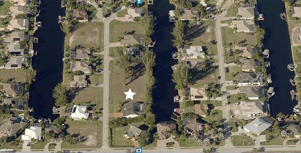 1st image of 4125 SW 28th Ave