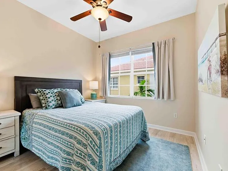 11850 Valencia Gardens Ave — Photo 11