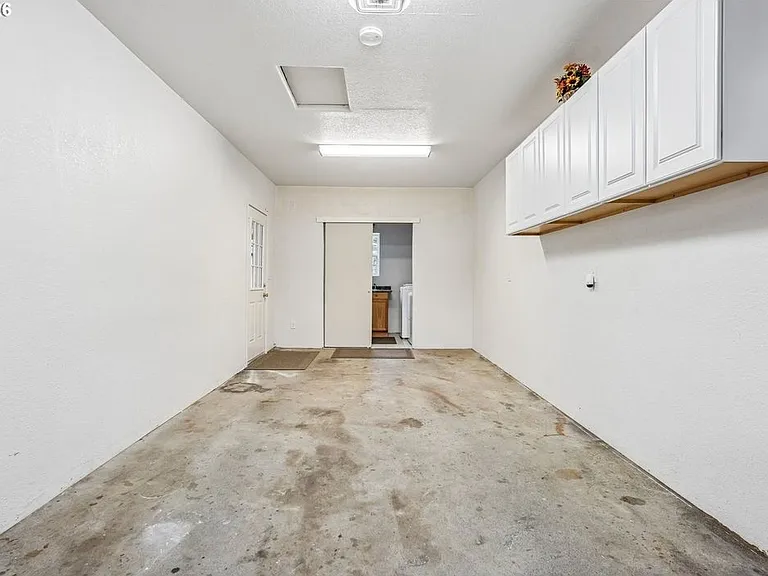 7918 SE Lincoln St — Photo 13