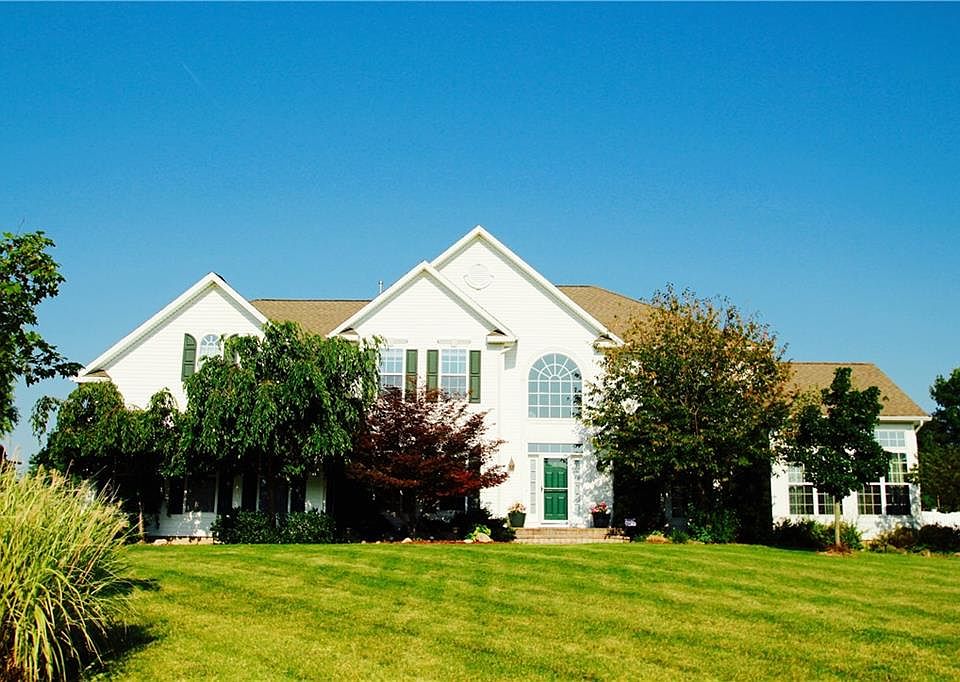 1st image of 347 Stonefield Ln