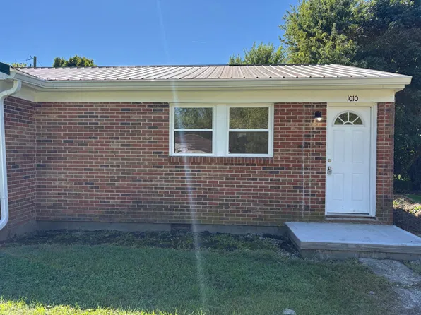 1010 Spring St, Greenfield, OH 45123
