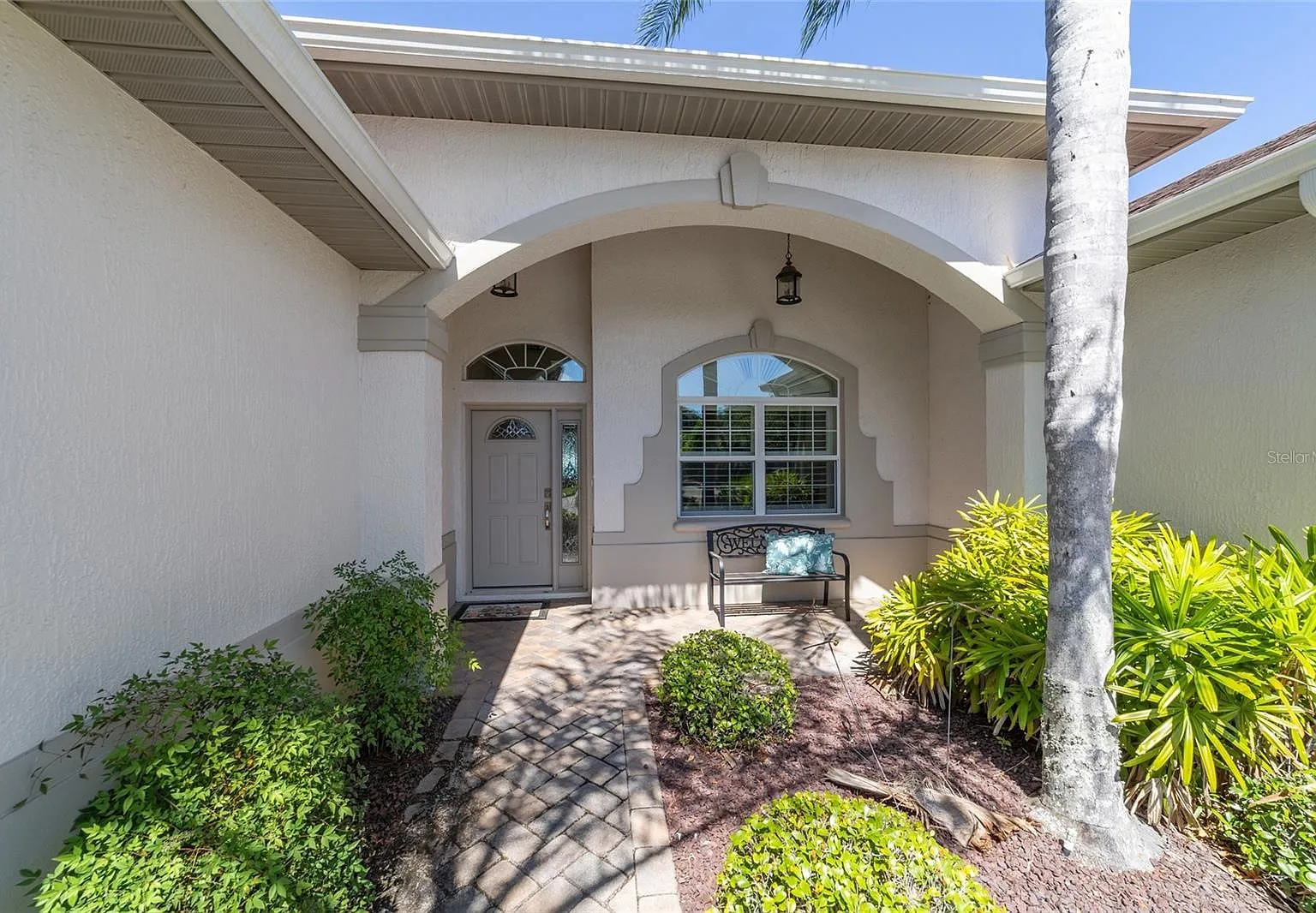 3 bed, 2582 sqft, $6,250 — Photo 3