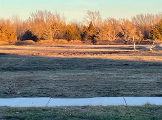 1216 Main St, Halstead, KS 67056