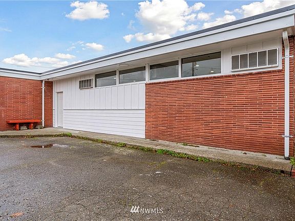 2nd image of 1211 Earnest S Brazill St #32