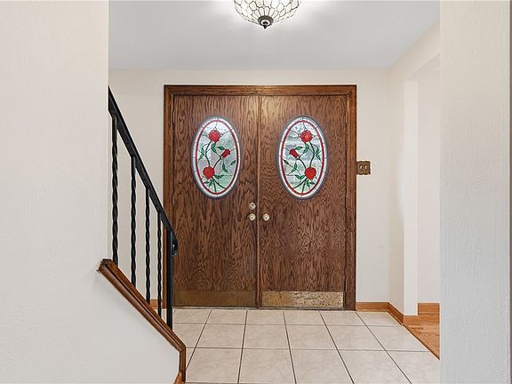 3rd image of 1460 Great Oak Dr