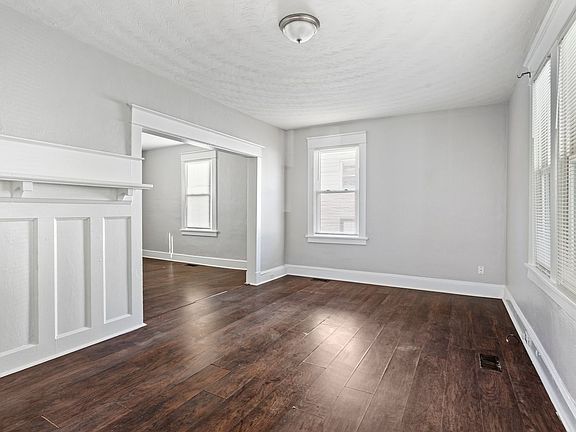 4th image of 740 29th St