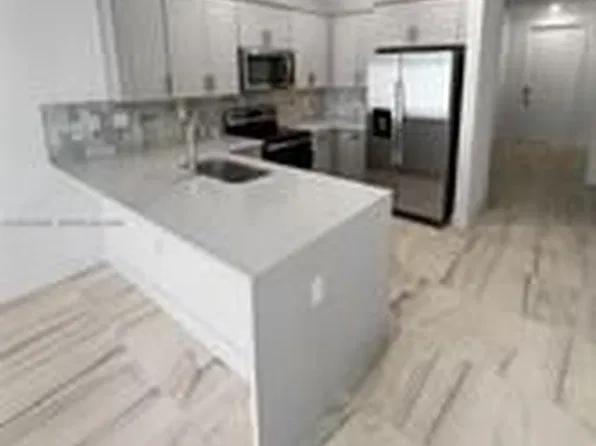 17025 SW 1st St, Hollywood, FL 33027