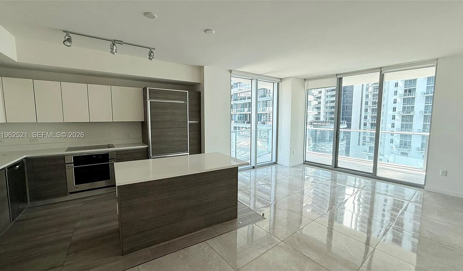 2 bed, 2.0 bath, 1165 sqft, $4,300 — Photo 1