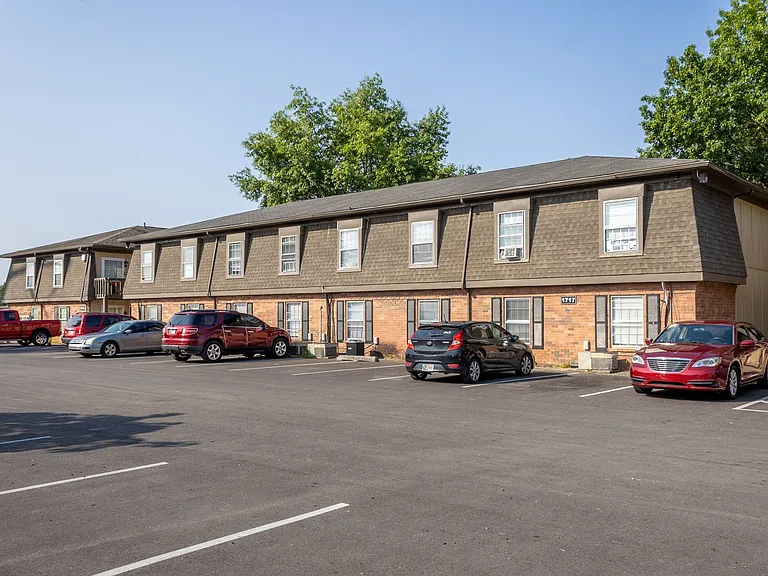 Courtyard Apartments — Photo 14