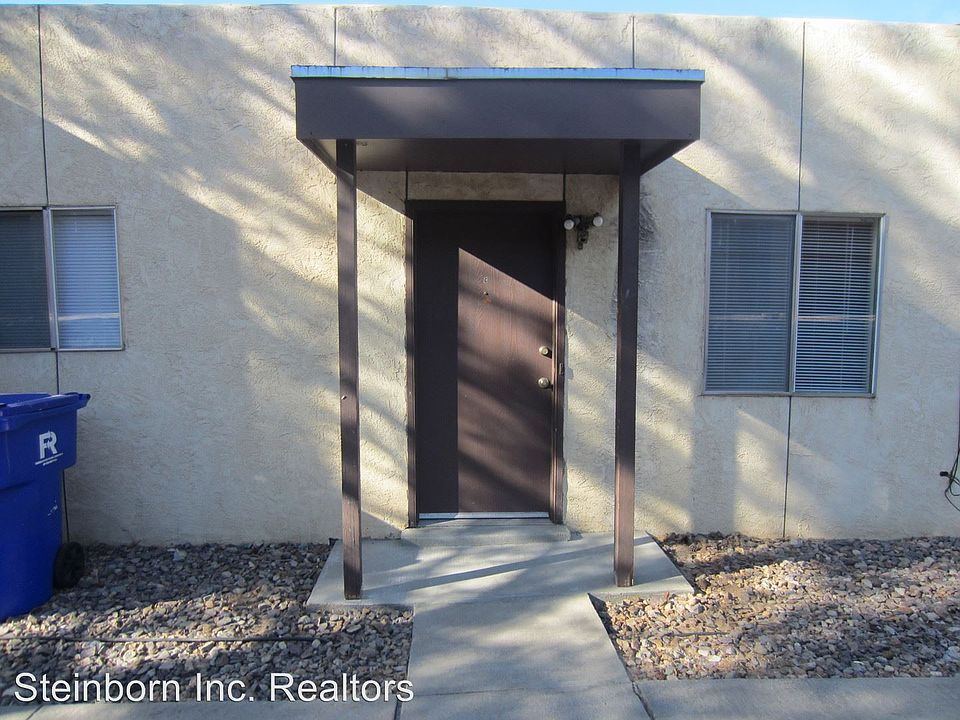 1st image of 2730 Fairway Dr APT B