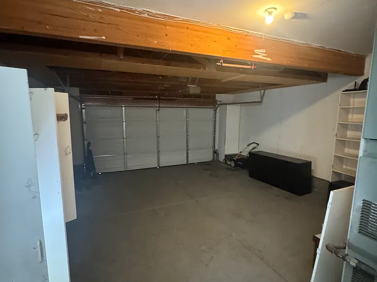 2210 Southwood Dr — Photo 24