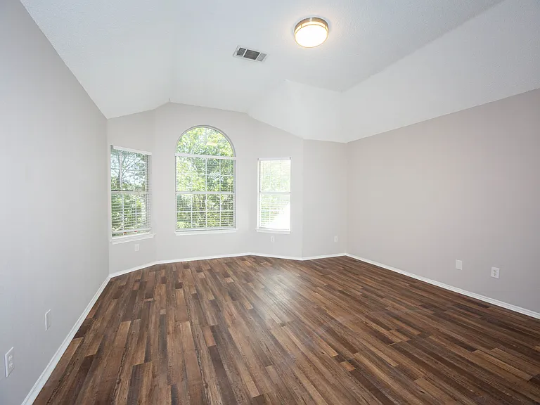 6718 Scarlet Dr — Photo 18