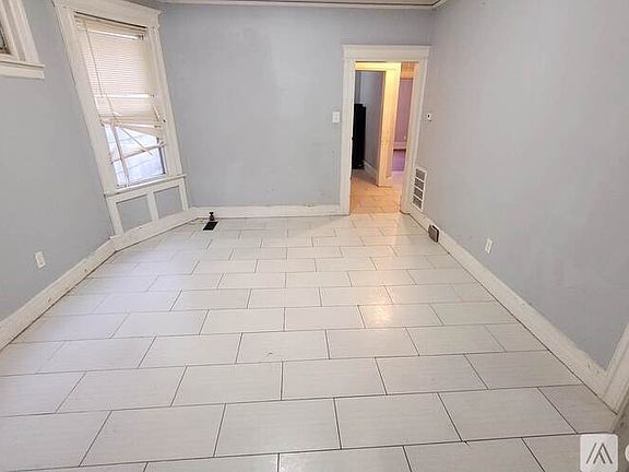 3rd image of 455 N Grove St Unit 1
