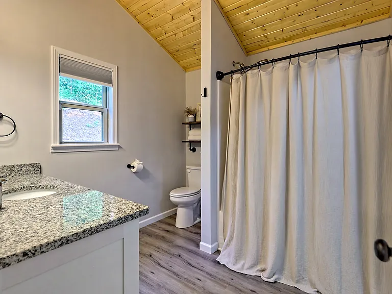 112 John English Dr — Photo 27