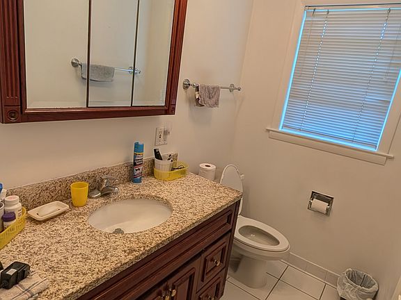 5th image of 4814 Elm St #2