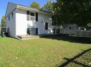817 4th Ave E, Milan, IL