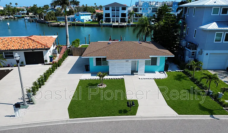 185 175th Terrace Dr E — Photo 1