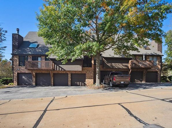 5121 Hollow Wood Ct APT D, Saint Louis, MO 63128