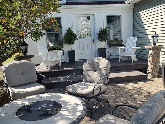 2nd image of 455 N Hambden St