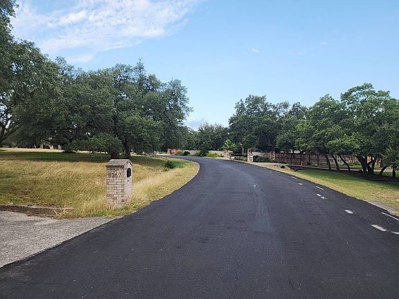 4th image of 8267 Pimlico Ln