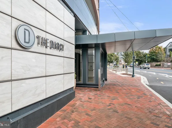 7171 Woodmont Ave #807, Bethesda, MD 20814