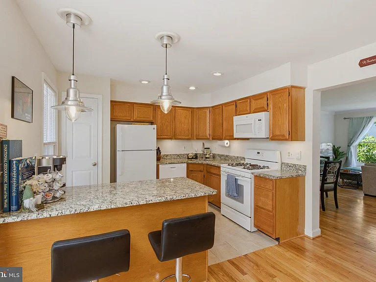 6123 Joust Ln — Photo 11