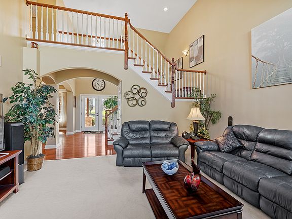 4th image of 13810 W Debbie Ln