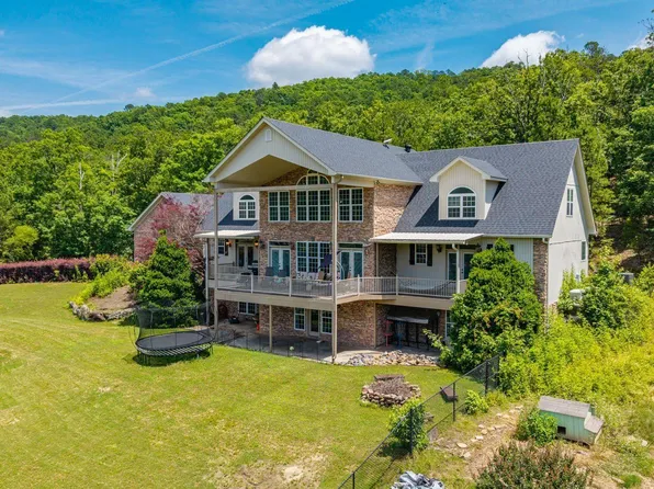 754 Peaceful Valley Rd, Hot Springs, AR 71901