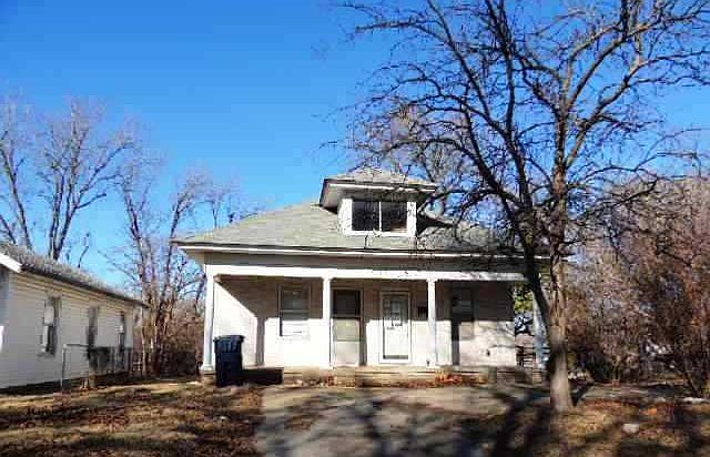 2nd image of 401 SW 23rd St