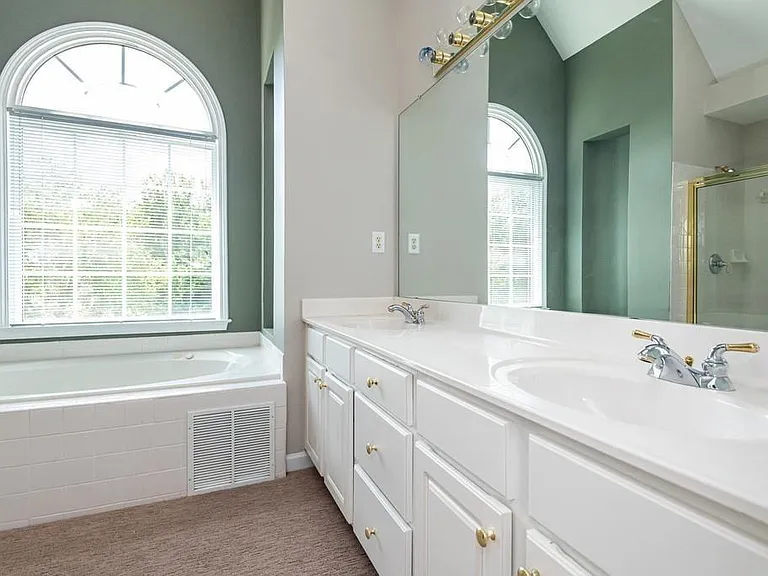 225 Heritage Lake Dr — Photo 66