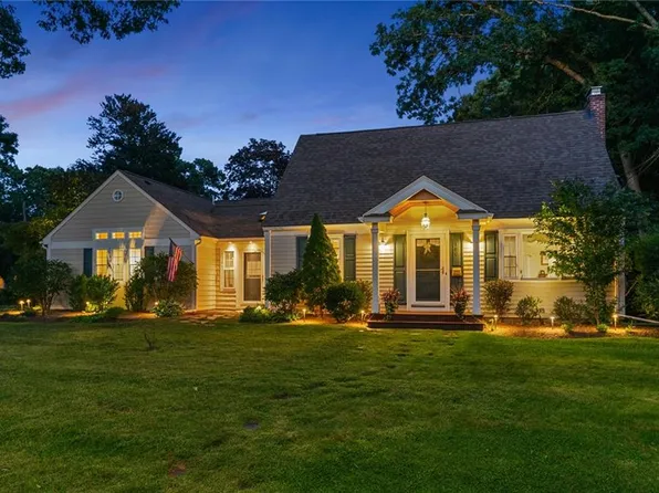 180 Lansdowne Rd, Warwick, RI 02888
