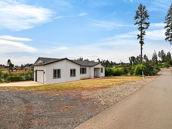 3rd image of 5627 Newland Rd