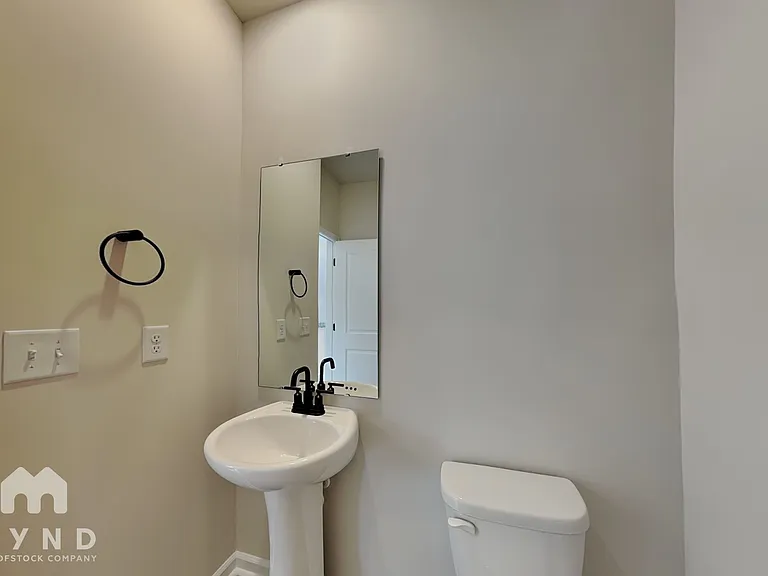 163 Seville Way #- — Photo 16