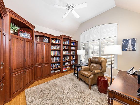 4th image of 2704 Cotton Creek Ct