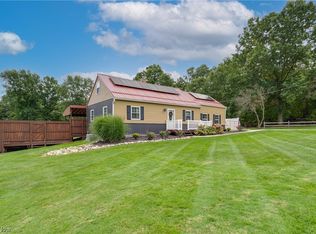 5615 Grove Rd, New Franklin, OH 44216