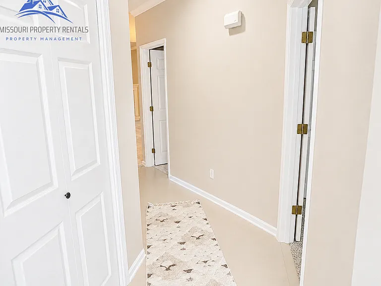 123 Oak Dr #1 — Photo 3