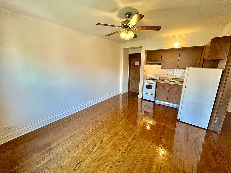 2256 N. Cleveland — Photo 27