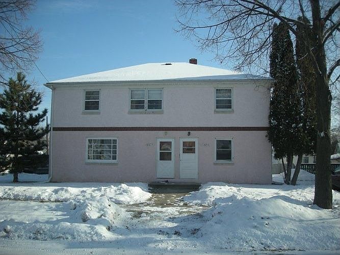 2nd image of 303 13th Ave