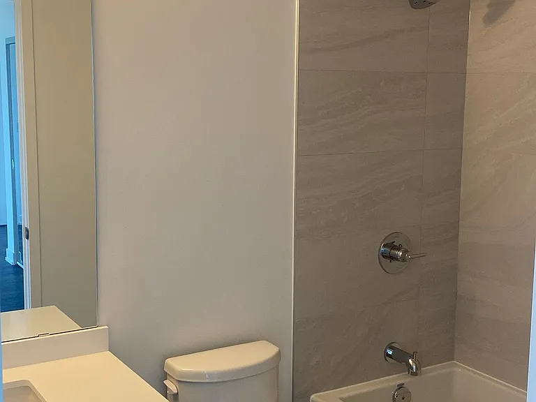 2075 Lakeshore Rd #1302 — Photo 14