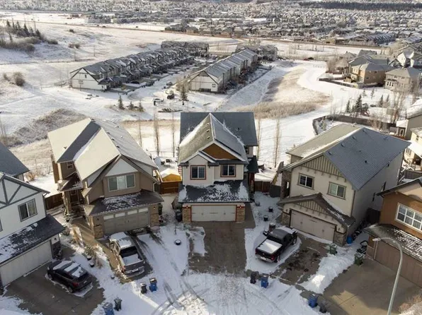 48 N Heritage Grn, Cochrane, AB T4C 0L3